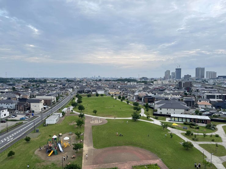 目の前が公園のため、緑豊かな住環境!