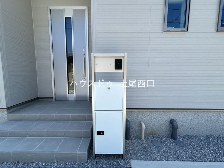 ポスト
宅配ボックスあり
