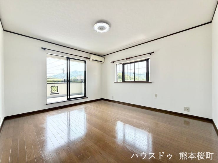 ■2階9帖洋室■心からリラックスできる静けさ、上質な眠りで、毎日をリセットします。明日への活力を養う空間です。