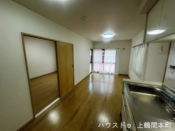 明るい陽射しが差し込む居心地の良い空間