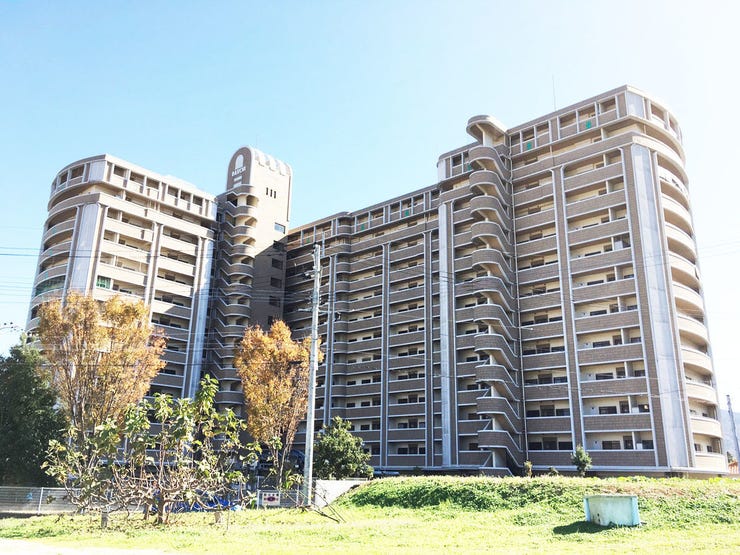 ◆小倉南区徳力 グランドパレスヴァンテアン徳力◆
◆企救丘小学校・志徳中学校 1km圏内で通学安心♪
◆買物施設が徒歩約 5分圏内に多数あります♪