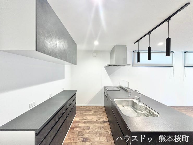 ■家族の「美味しい」が集まる舞台■高い機能性と美しいデザインを両立。料理する人も、待つ人も、笑顔になれる場所です。