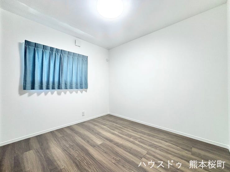 ■2階洋室①■寝室、書斎、趣味の部屋。家族の成長やライフスタイルに合わせ、様々な使い方ができる快適な空間です。