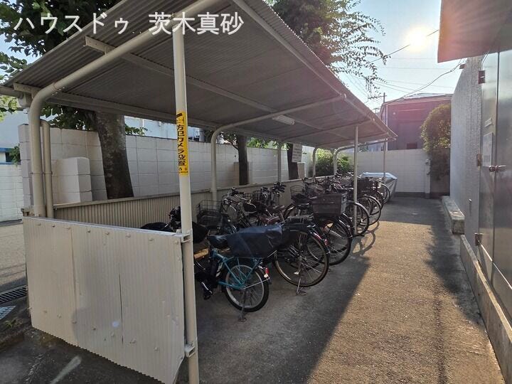 屋根付き駐輪場