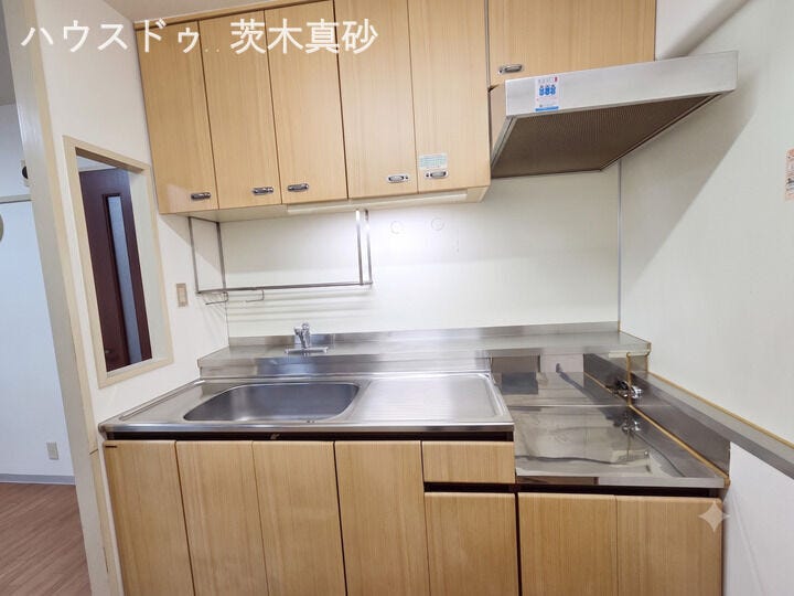 上下収納、料理がはかどるキッチン♪