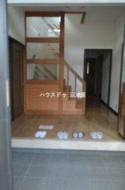 【外観】
玄関