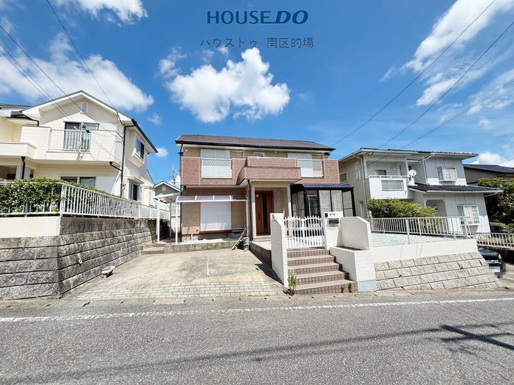 【外観】
自然豊かな閑静な住宅街です。