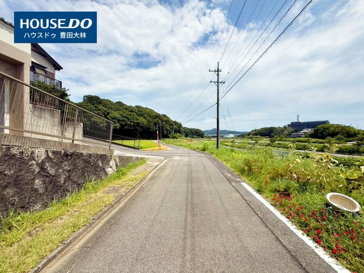 *前山小学校・豊南中学校*
見るだけ聞くだけOK!【お気軽に資料請求!不動産のことならなんでも/ハウスドゥ豊田大林】