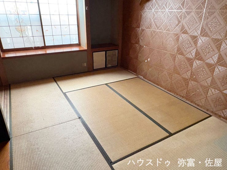 小さなお子様のいる方におすすめ♪リビング横に和室のある間取りです(^^)2箇所から出入り可能なため、急な来客時もリビングを通らずに和室へ通すことが出来ます!