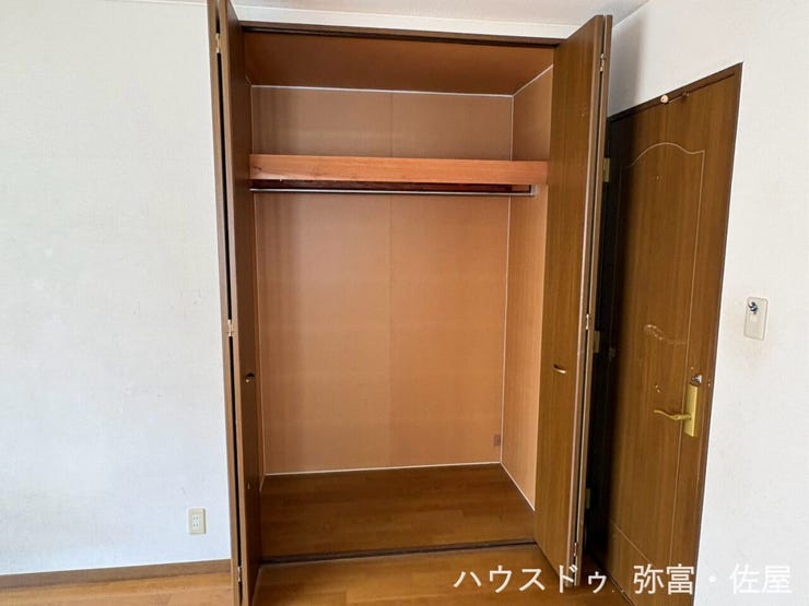 全居室収納スペース有り!荷物が多くても十分に納まります(^^)