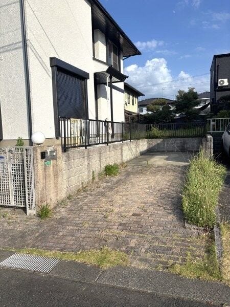 縦列2台停めれます