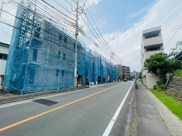 完成は2026年8月下旬予定です。
