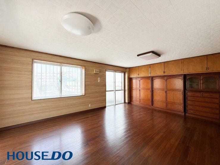※本画像はAI加工により家具類削除した写真です。