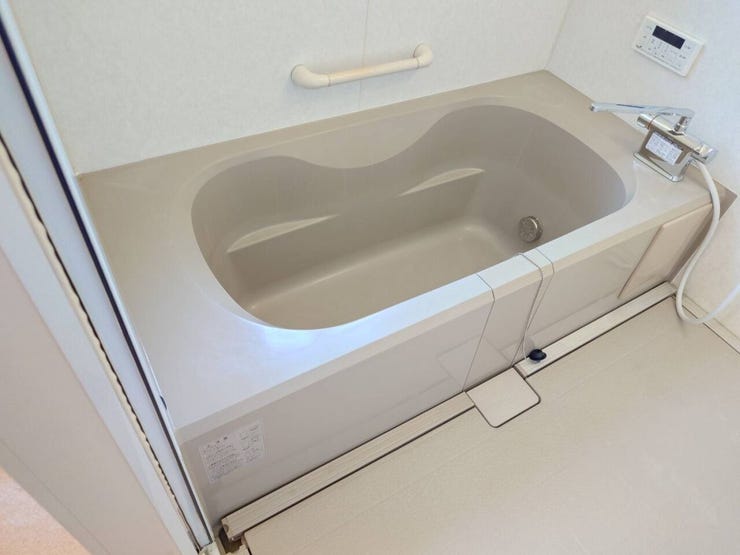 足を延ばしてゆっくりとできそうな浴槽ですね。