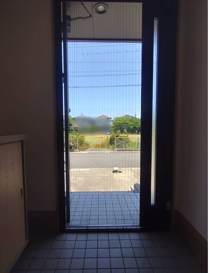 網戸が付いているため風通しが良いです。