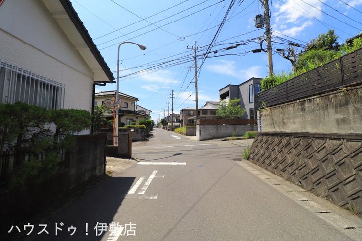 武岡３丁目 売土地 【前面道路】
南側前面道路、西方面