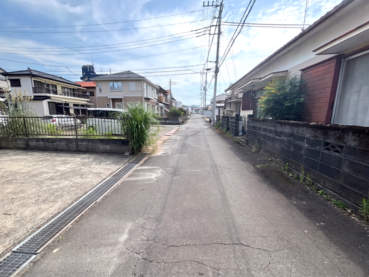 周りも住宅街に囲まれており、車が多すぎず過ごしやすいですね!