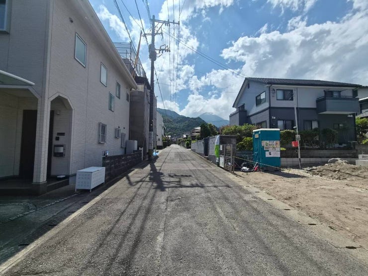 前面道路です。
完成イメージパースです。
同施工会社の完成物件で内覧も可能です◎