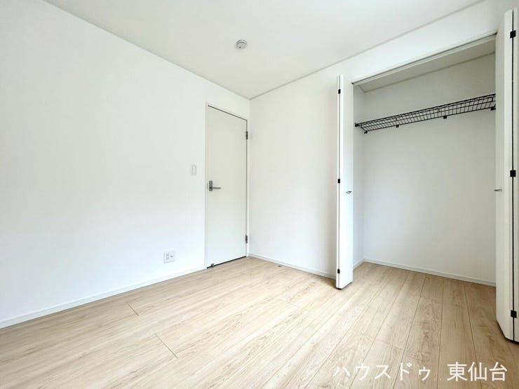 約5.2帖の洋室です♪