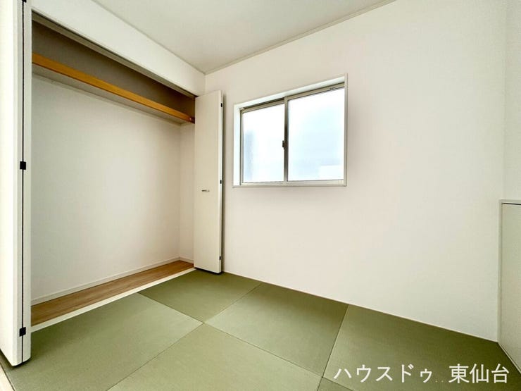 大きなクローゼット付きでたくさん収納できます♪