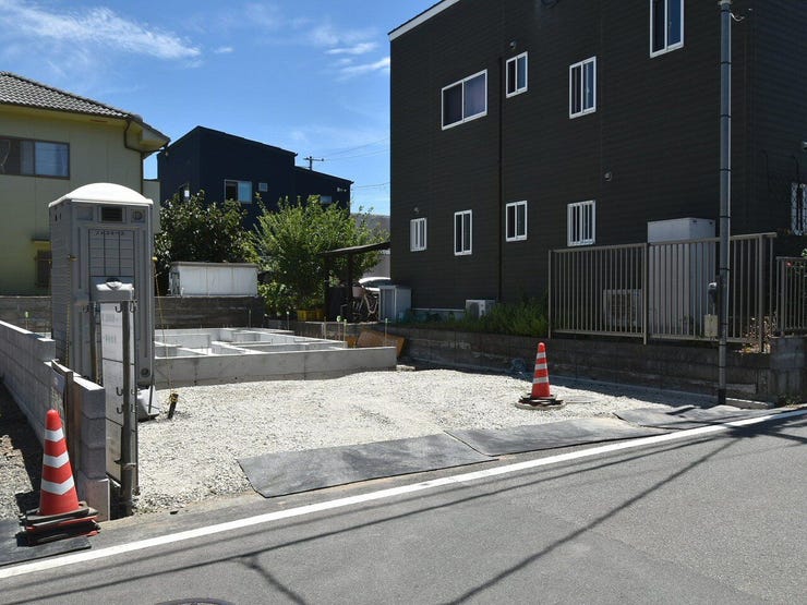 建設地を北西側より撮影 2026.07.28