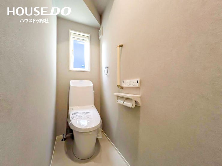 トイレは2か所あり、朝の混雑を解消できます!
就寝時に1階まで下りる必要がないところも嬉しいポイントです☆