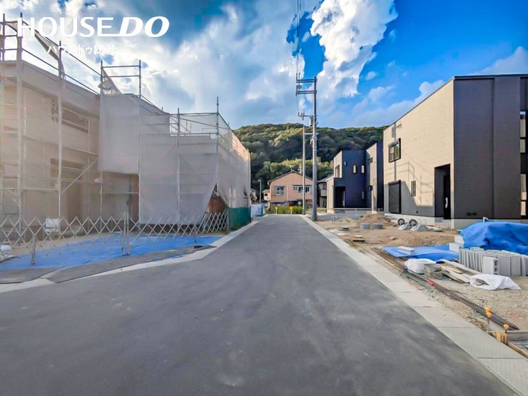 市街地近くでありながら、自然も豊かで交通量も多くない閑静な住宅地です♪