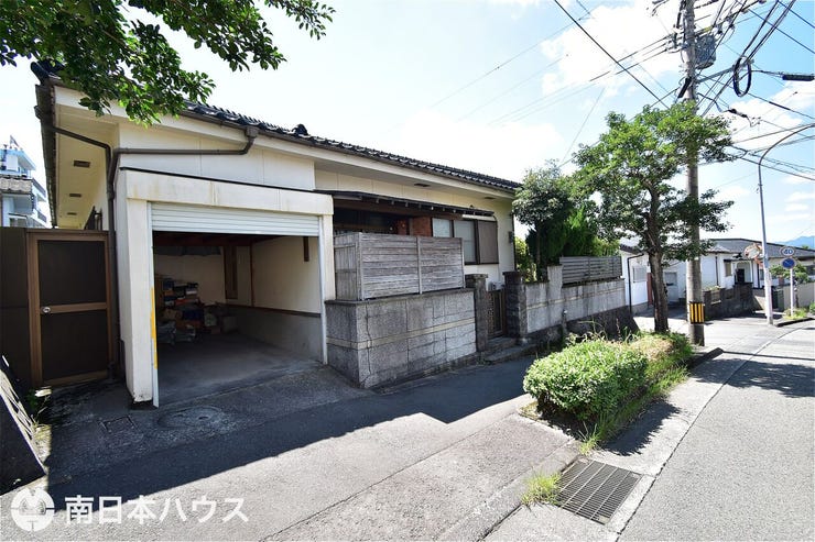 【外観】令和8年7月26日 撮影
南西角地で日当たり、通風良好な敷地です♪