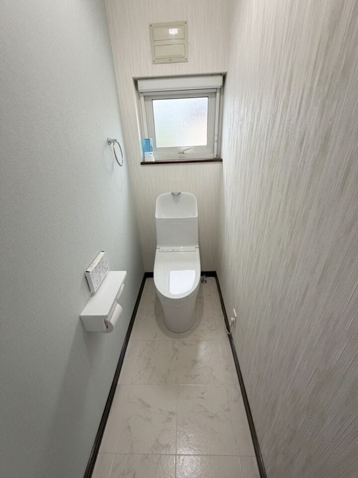 2020年6月にトイレを新品交換。クロス、クッションフロアも張替歴あります。