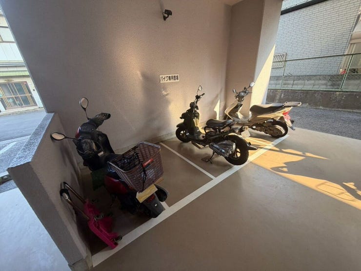バイク置き場