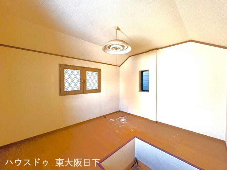 ・屋根裏収納