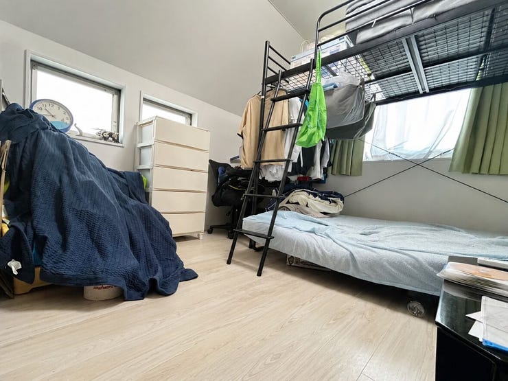 3階5.8帖の洋室。朝日と共に1日がスタートできるお部屋です。