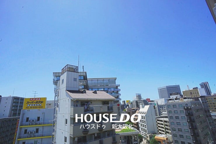 ■目の前を遮る建物はありません!晴れた日にはきれいな青空を見ることのできる気持ちの良いバルコニーです♪