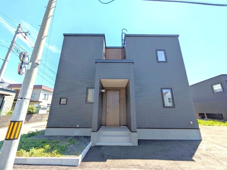 全国約740店舗展開中のネットワークを活かし、【ハウスドゥ札幌栄町】が豊富な成約実績と情報力で住まい探しをサポート☆多くの方に選ばれている安心感で、理想の一邸へ導きます!お気軽にお問い合わせください♪