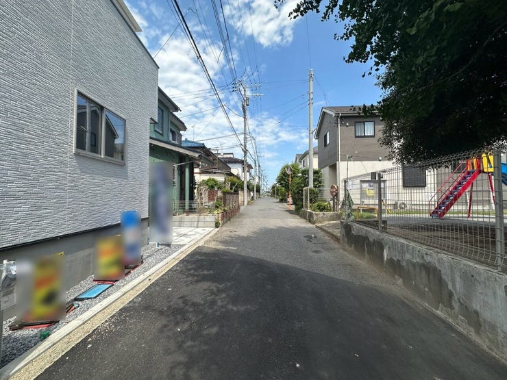 県道近くでありながら周辺は閑静な住宅街!柏方面へも出やすく、交通の便も◎