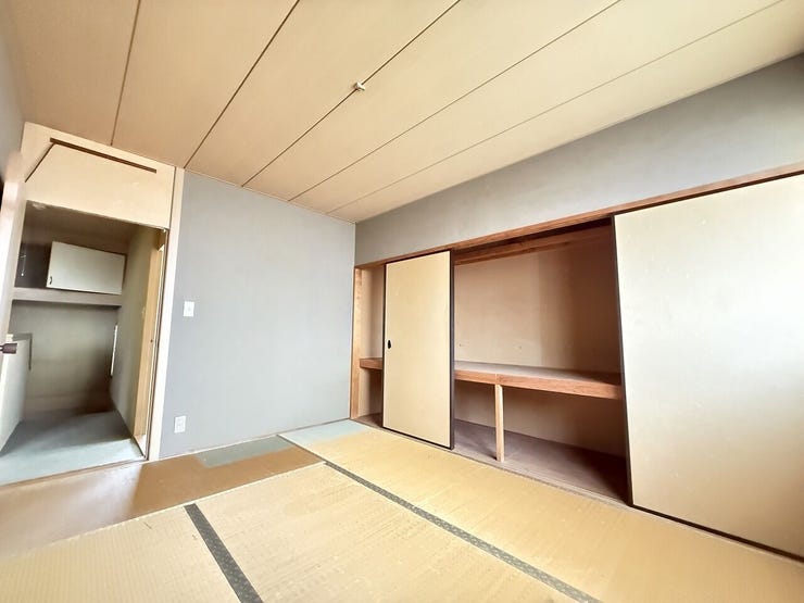 掲載の写真は、室内の家具・家電等をCG加工により消去したものです。現況を優先します。