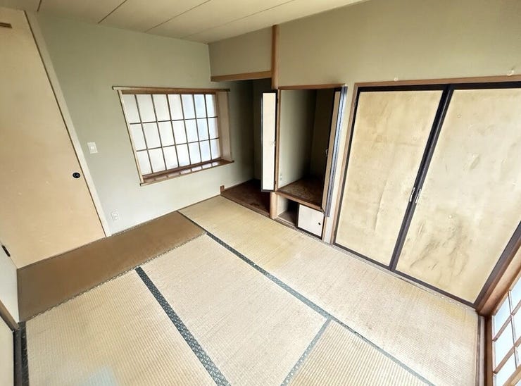 掲載の写真は、室内の家具・家電等をCG加工により消去したものです。現況を優先します。
