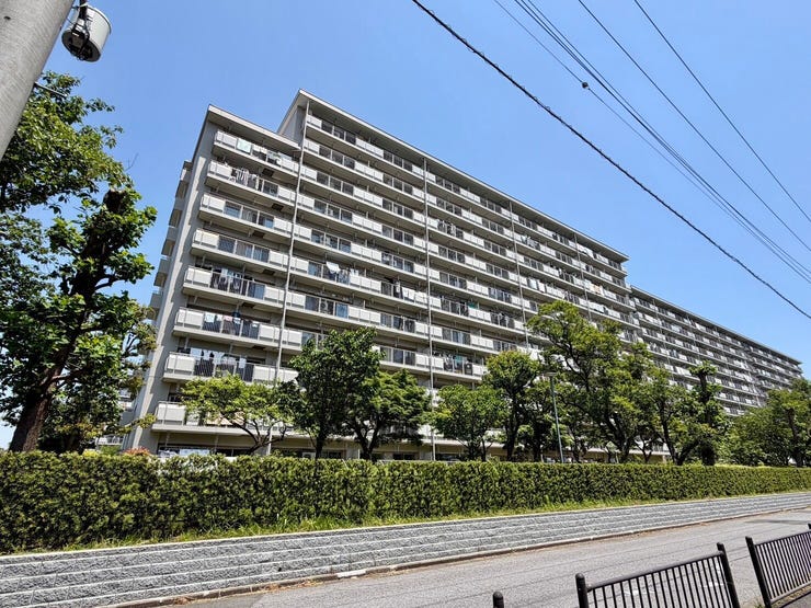 【外観】
南流山駅利用可能♪ペット飼育可♪家庭菜園使用可♪周辺にはスーパー等々あり、お買い物に便利な環境です♪