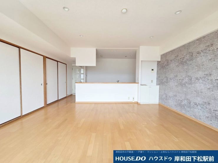 システムキッチン新調・クロス貼替済!ピカピカの快適空間で、大切なご家族やペットと笑顔あふれる毎日を過ごせます。