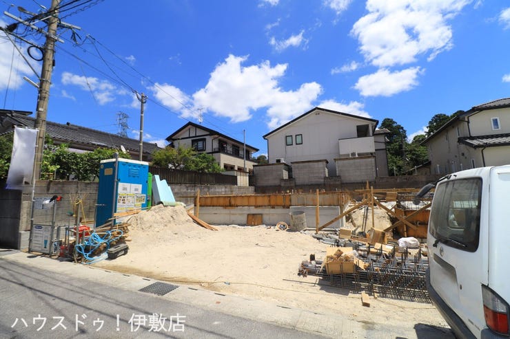 【外観】
【外観写真】
・リビング18.7帖と広々空間
・2F洋室6帖以上と一人の時間もゆっくりとできます