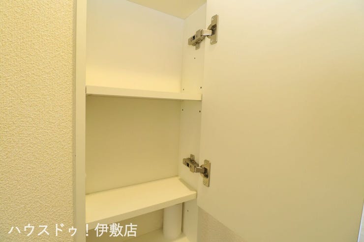 大明丘３丁目 中古戸建 【トイレ内収納】
トイレットペーパーを収納可能です