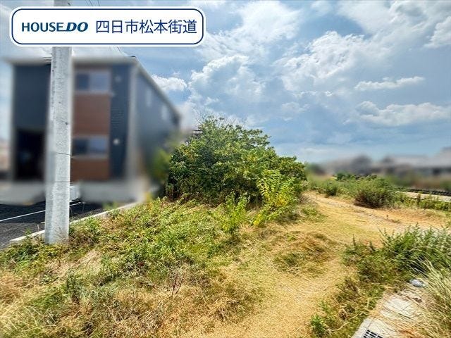 【外観】
長太小学校/大木中学校区の約27坪超です。建築条件がないため、お好きなハウスメーカーで理想の住まいを建築できます。現地の広さや雰囲気をぜひご確認ください。