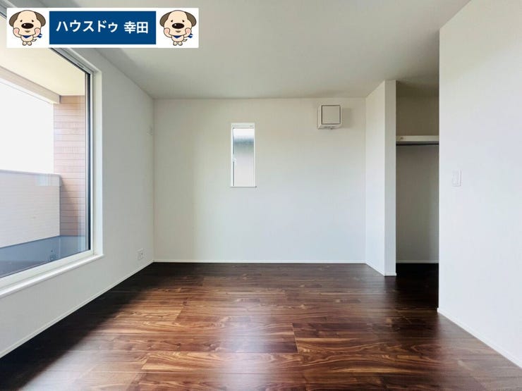 7帖の主寝室
WIC付、バルコニーに面しているお部屋です。