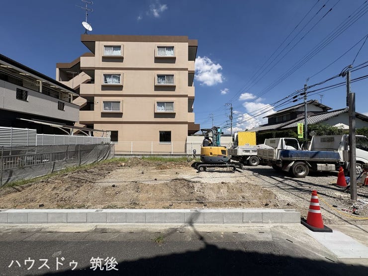 【西・南角地】西鉄「津福」駅徒歩9分!陽当り・通風良好な西南角地に位置するオール電化&太陽光パネル搭載の新築住宅建築中。敷地52坪超・駐車場2台分を確保。現地の日当たりの良さをぜひお確かめください。