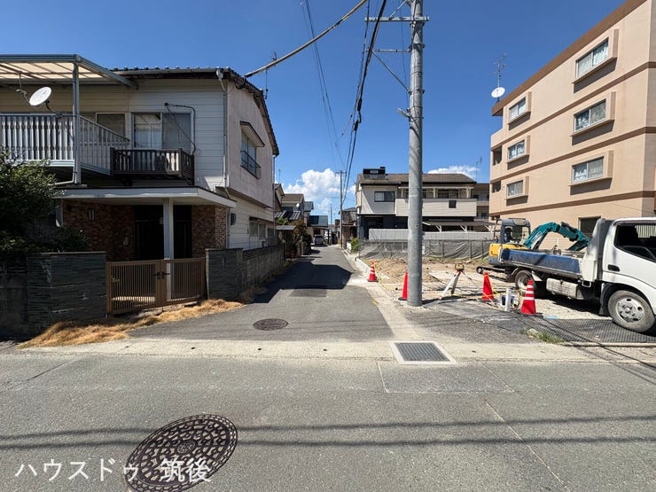 【西側前面道路】幅員約4.0mの西側公道に面した現地写真です。
