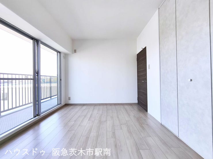 洋室6.5帖 東側バルコニー