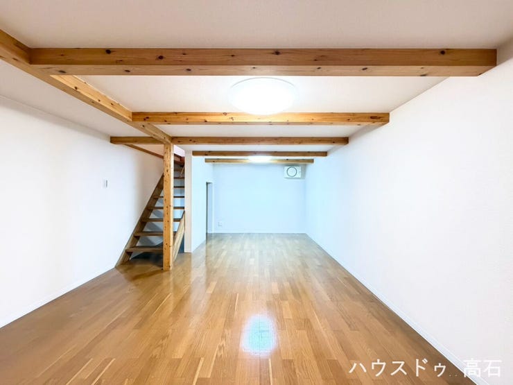 地下納戸
季節家電や大型のレジャー用品も余裕で納まる約14帖の大容量空間。