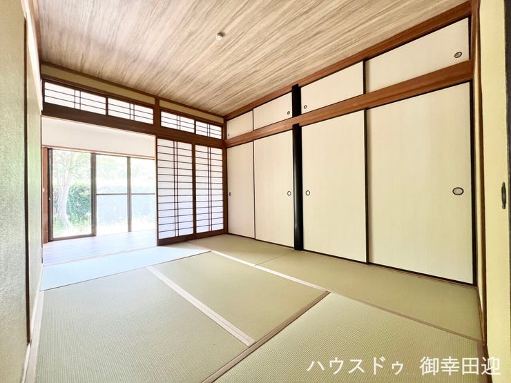 ■6帖和室②■ゲストをもてなし、昼寝や家事にも使える、畳のぬくもりが心地よい多目的万能スペース。