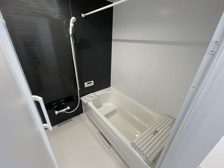 ◇浴室◇ 同仕様
一坪サイズの浴室で足が伸ばせて快適です♪
浴室暖房乾燥機付で、雨の日でも洗濯物が乾かせます♪