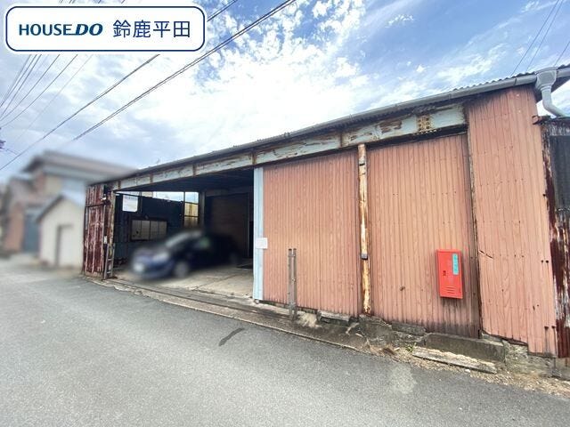 【外観】
白塚小学校/一身田中学校エリアの建築条件なしの土地です。お好きなハウスメーカーや工務店で建築ができます。
(2026年7月26日 撮影)
